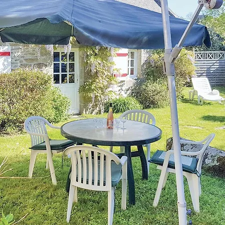 Pet Friendly In With Kitchen *